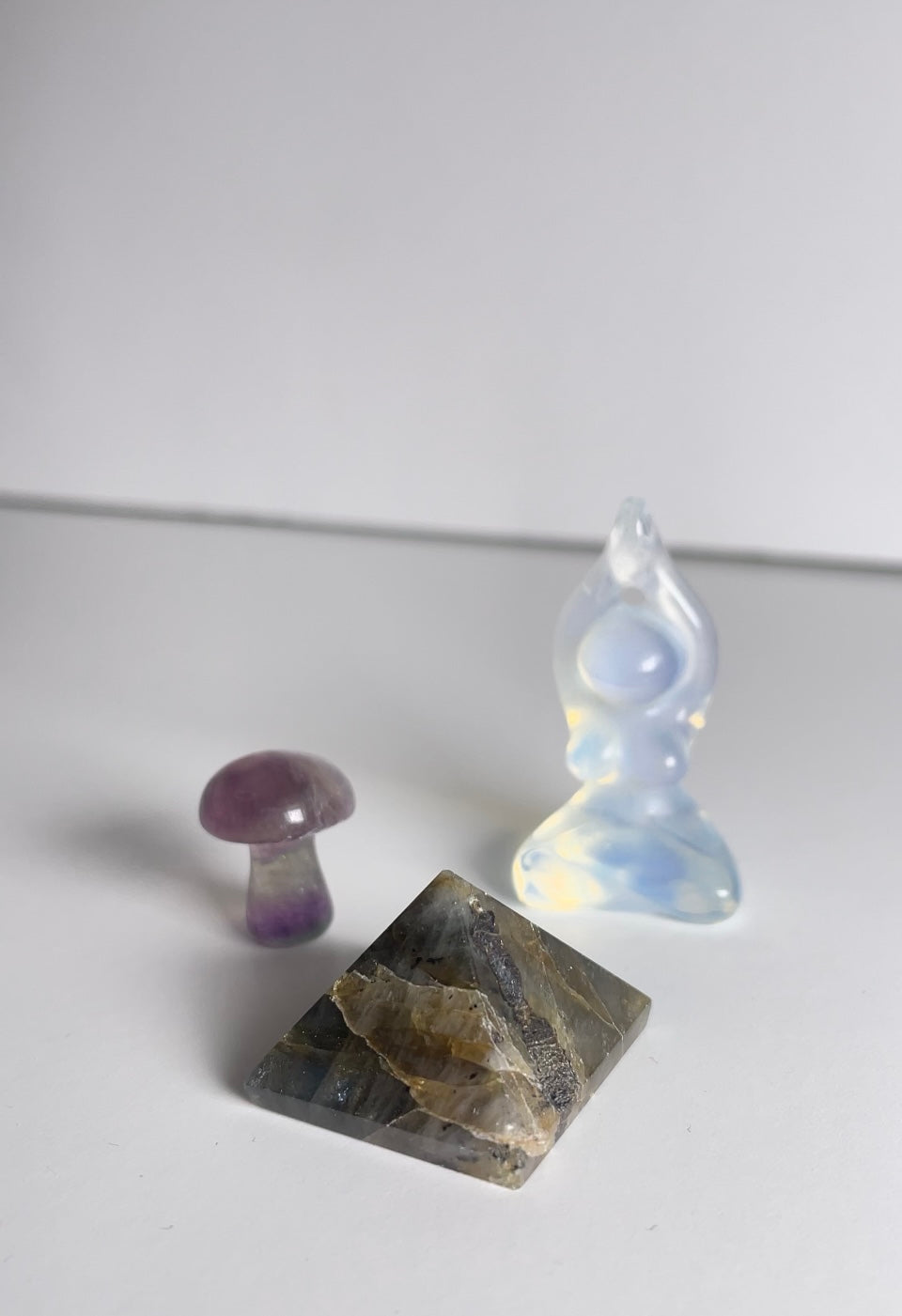 Labradorite Pocket Pyramid